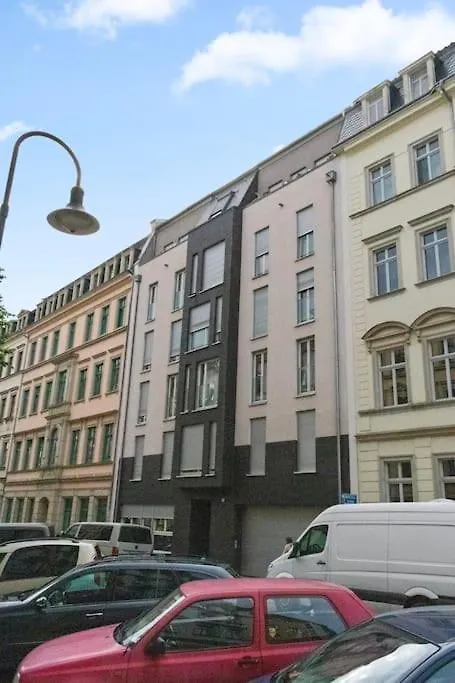 Luxus Im Zentrum Fuer 6 Personen Mit 3 Zimmern, Balkon, Parkplatz, Wlan Apartment Dresden 0*,