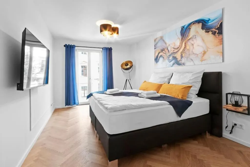 Luxus Im Zentrum Fuer 6 Personen Mit 3 Zimmern, Balkon, Parkplatz, Wlan location